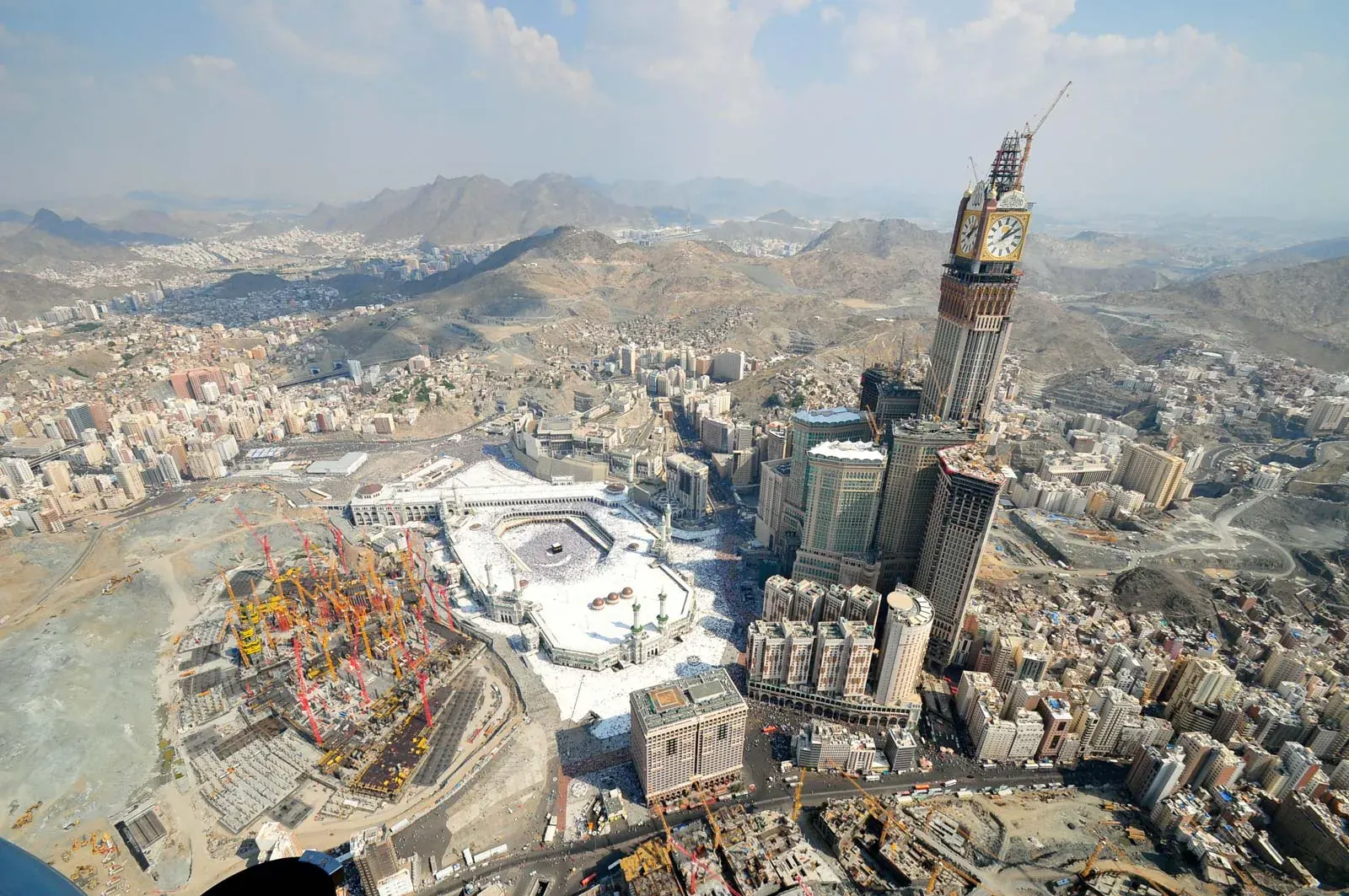 view Mecca Saudi Arabia — Movers from Dubai to Saudi Arabia
