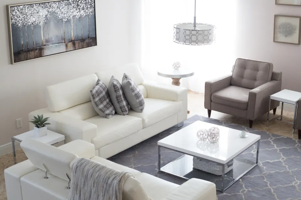 Furnished villa living room prepared for relocation by Dubai to Saudi Arabia movers